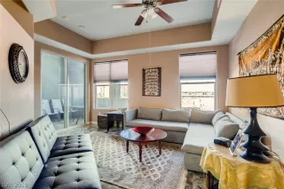 Photo #3: 2118568 Listing 