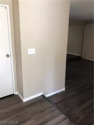 Photo #2: 2118572 Listing 