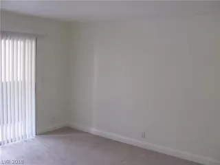 Photo #5: 2118650 Listing