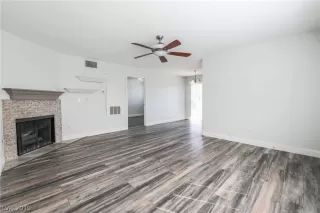 Photo #4: 2118653 Listing 