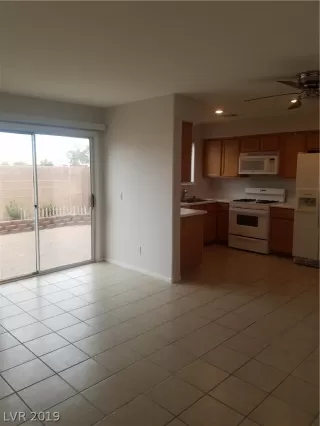 Photo #3: 2118684 Listing 