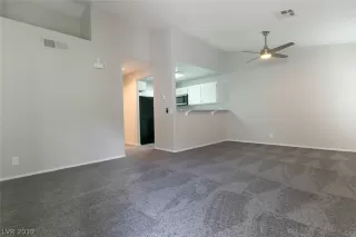 Photo #4: 2118697 Listing