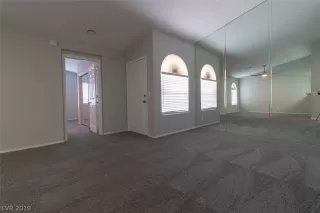 Photo #6: 2118697 Listing