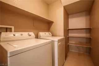 Photo #6: 2118722 Listing 