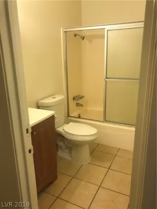 Photo #5: 2118803 Listing