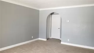 Photo #2: 2118807 Listing