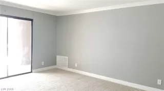 Photo #3: 2118807 Listing