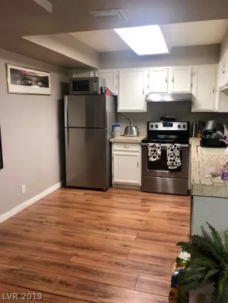 Photo #4: 2118819 Listing 