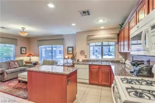 Photo #2: 2118848 Listing