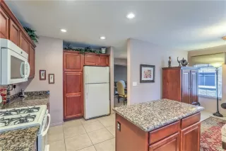 Photo #3: 2118848 Listing