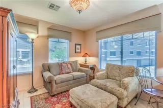 Photo #6: 2118848 Listing