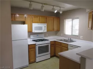 Photo #3: 2118925 Listing 