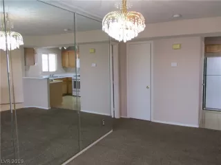 Photo #4: 2118925 Listing 