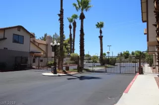 Photo #2: 2118934 Listing