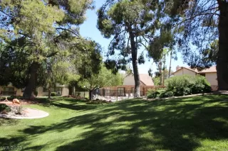 Photo #3: 2118934 Listing