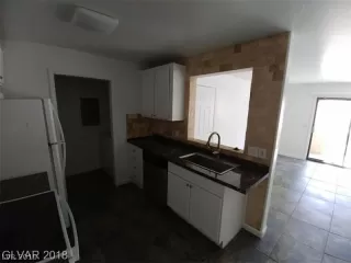 Photo #2: 2118949 Listing