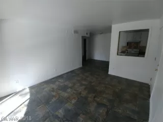 Photo #5: 2118949 Listing