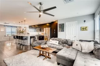 Photo #3: 2119084 Listing 