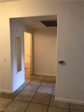 Photo #2: 2119100 Listing