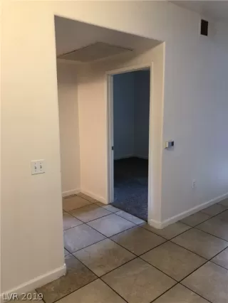 Photo #3: 2119100 Listing