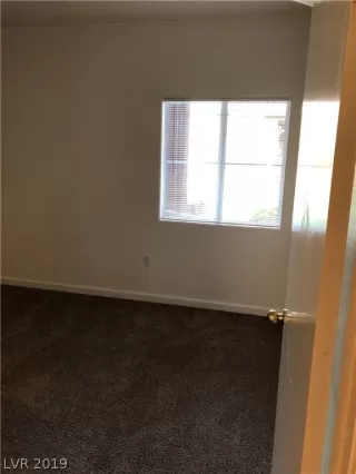 Photo #4: 2119100 Listing