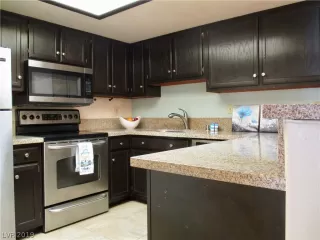 Photo #4: 2119178 Listing 