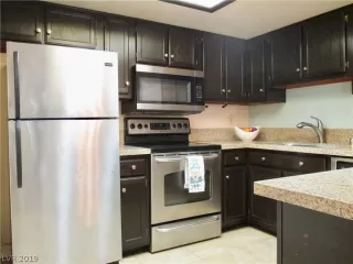 Photo #5: 2119178 Listing 