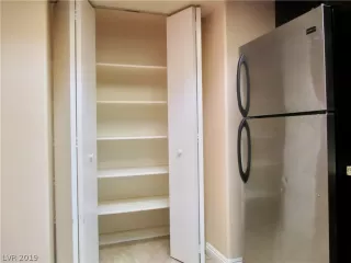 Photo #6: 2119178 Listing 