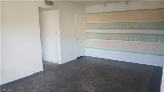 Photo #4: 2119240 Listing 