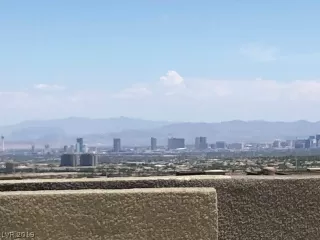 Photo #3: 2119264 Listing