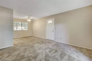 Photo #4: 2119282 Listing