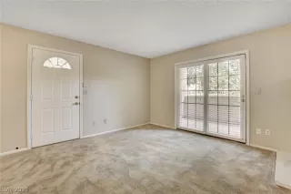 Photo #5: 2119282 Listing