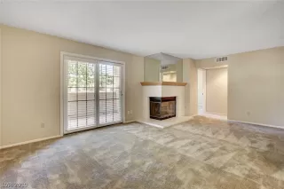 Photo #6: 2119282 Listing