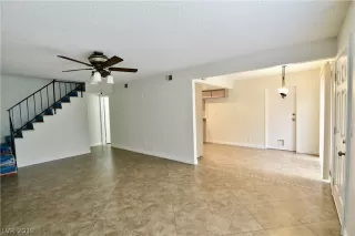 Photo #2: 2119285 Listing