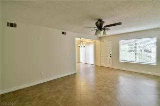 Photo #3: 2119285 Listing