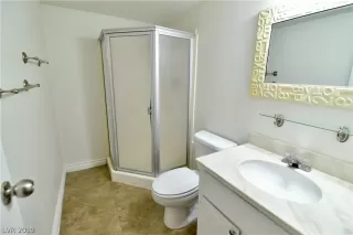 Photo #6: 2119285 Listing