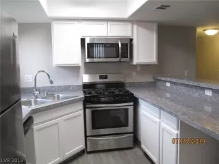 Photo #5: 2119286 Listing 