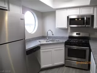 Photo #6: 2119286 Listing 