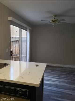 Photo #5: 2119294 Listing 