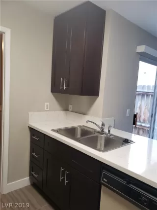 Photo #6: 2119294 Listing 