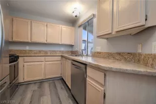 Photo #6: 2119342 Listing 