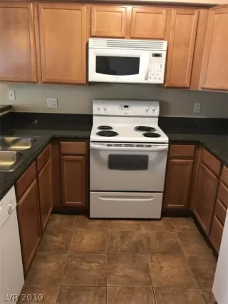 Photo #2: 2119388 Listing 