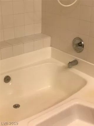 Photo #6: 2119388 Listing 