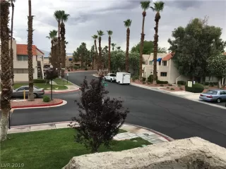 Photo #2: 2119408 Listing