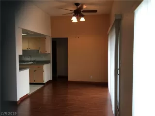 Photo #5: 2119408 Listing