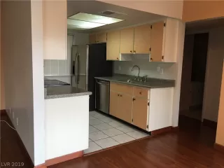 Photo #6: 2119408 Listing