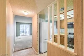 Photo #5: 2119424 Listing 