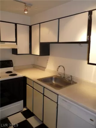 Photo #3: 2119537 Listing
