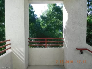 Photo #2: 2119558 Listing 