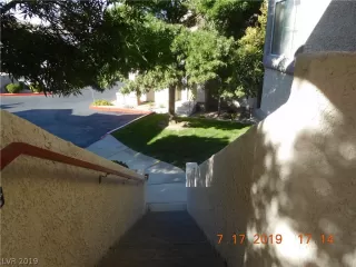 Photo #3: 2119558 Listing 